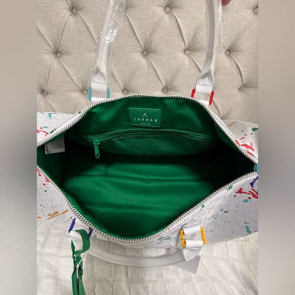 NWT Jordan Monogram duffle bag Paint Splatter Sail Green - Picture 11 of 12